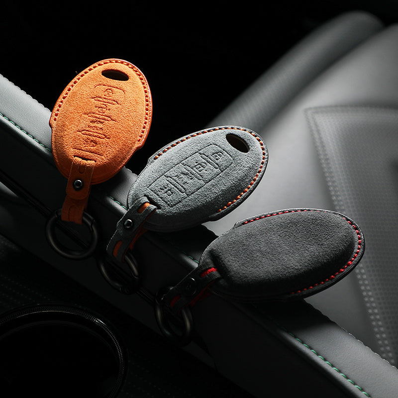 Custodia Infiniti — Alcántara® Ufficiale | QX50, QX55, Q30 & More