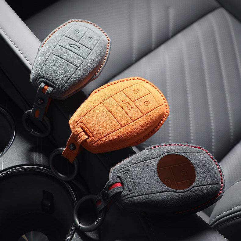 غطاء مفتاح Bentley — الكانتارا® الرسمي | Bentayga, Mulsanne & More (3 أزرار)