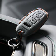 Custodia Audi — Alcántara® Ufficiale | A6, A7, Q7, Q8 & More