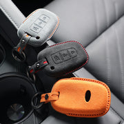 Etui Hyundai — Oficjalna Alcántara® | Tucson, Santa Fe, Elantra & More