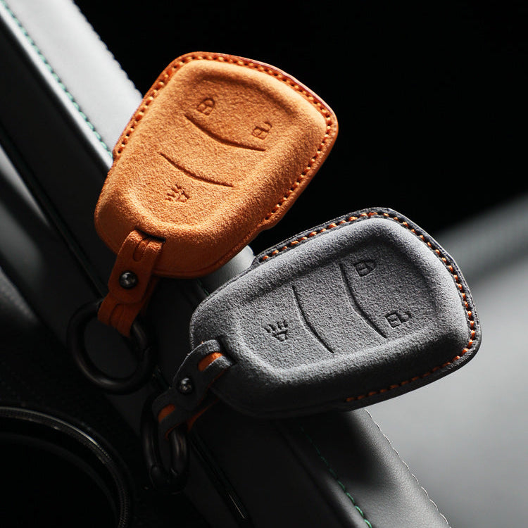 Étui Cadillac — Alcántara® Officiel | CT4, CT5-V, Lyriq & More