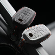 Toyota Sleutelhoes — Officieel Alcántara® | Innova, Calya, Veloz & More