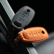 Etui Nissan — Oficjalna Alcántara® | Magnite, Dayz, X-Terra & More