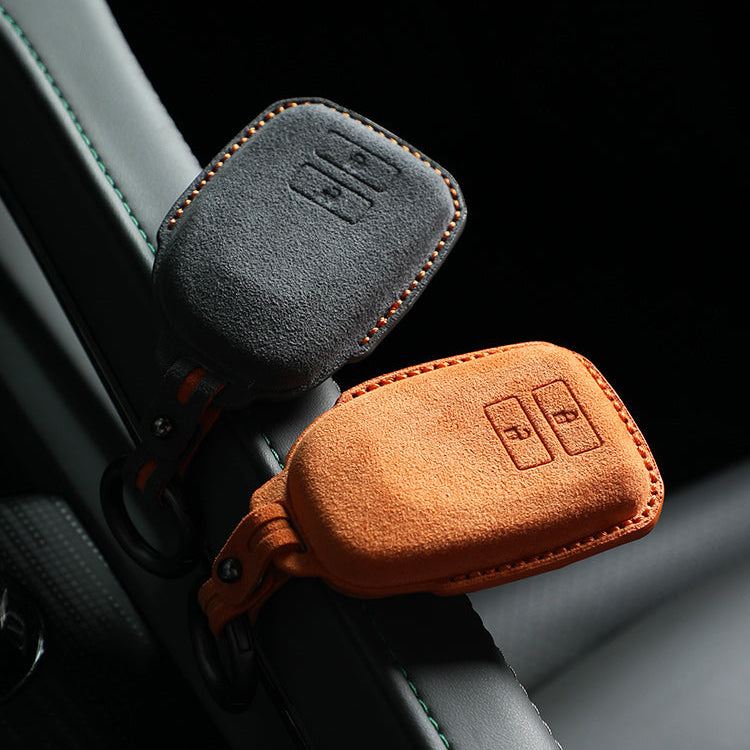 Etui Toyota — Oficjalna Alcántara® | Celica, MR2, C-HR & More