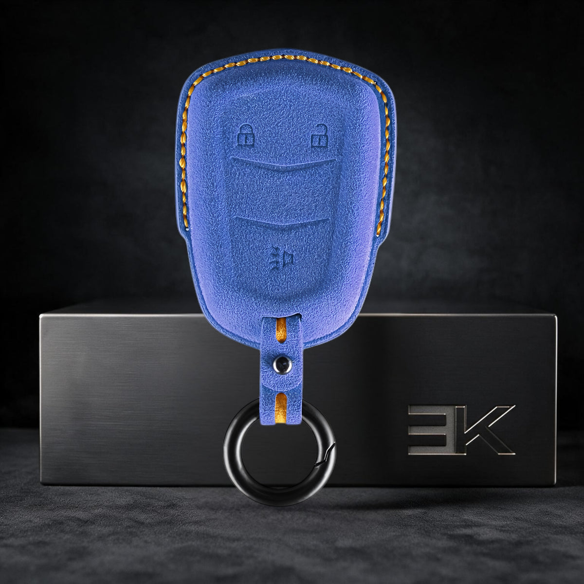Cadillac Sleutelhoes — Officieel Alcántara® | CT4, CT5-V, Lyriq & More