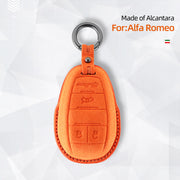 Alfa Romeo Anahtar Kılıfı — Resmi Alcántara® | Giulia, Stelvio, Tonale & More
