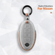 Nissan Sleutelhoes — Officieel Alcántara® | Teana, Cefiro, Skyline & More