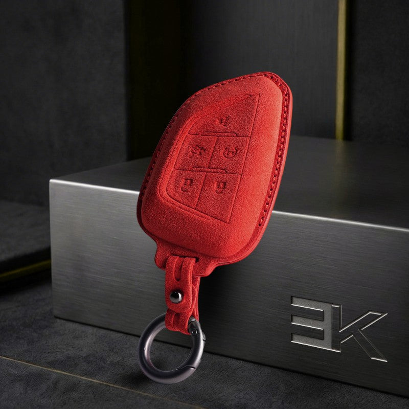 Cadillac Sleutelhoes — Officieel Alcántara® | Escalade, CT5, CT6 & More