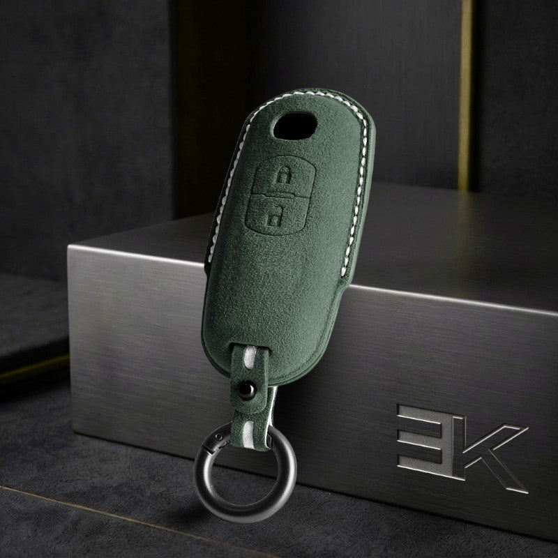 Etui Mazda — Oficjalna Alcántara® | Mazda 3, CX-5, CX-30 & More