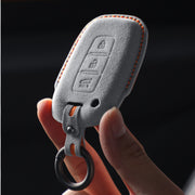 Etui Hyundai — Oficjalna Alcántara® | Tucson, Santa Fe, Elantra & More