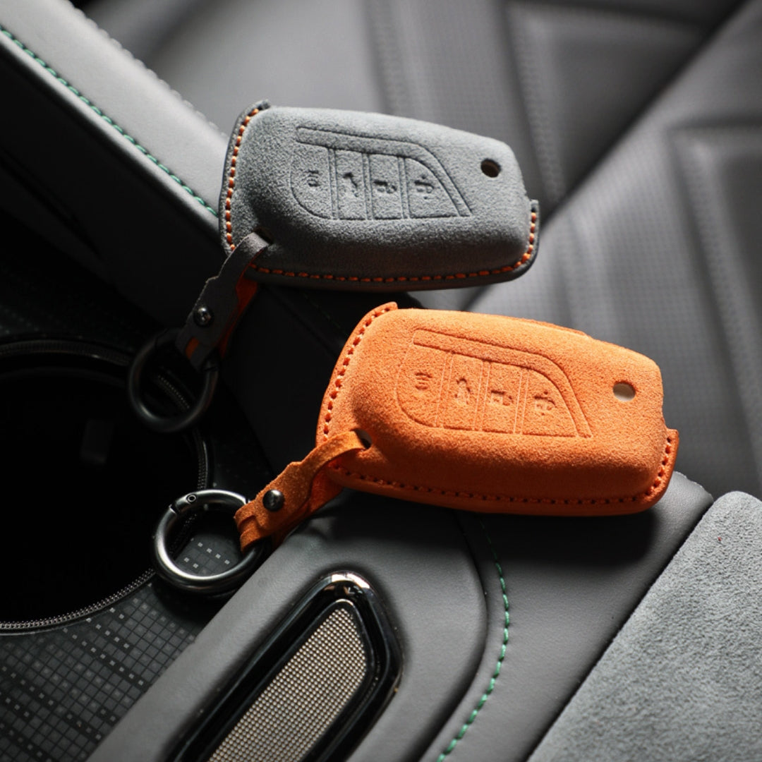 غطاء مفتاح Toyota — الكانتارا® الرسمي | Highlander, Sequoia, Tundra & More