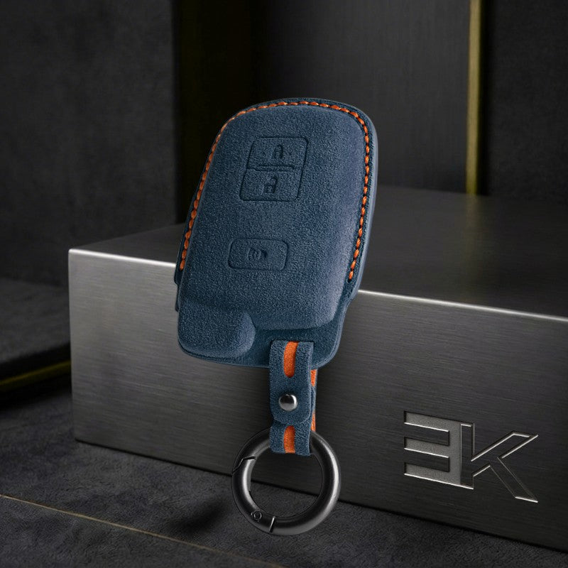 Toyota Sleutelhoes — Officieel Alcántara® | Probox, Roomy, Tank & More