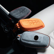 Etui Toyota — Oficjalna Alcántara® | Tacoma, Tundra, 4Runner & More