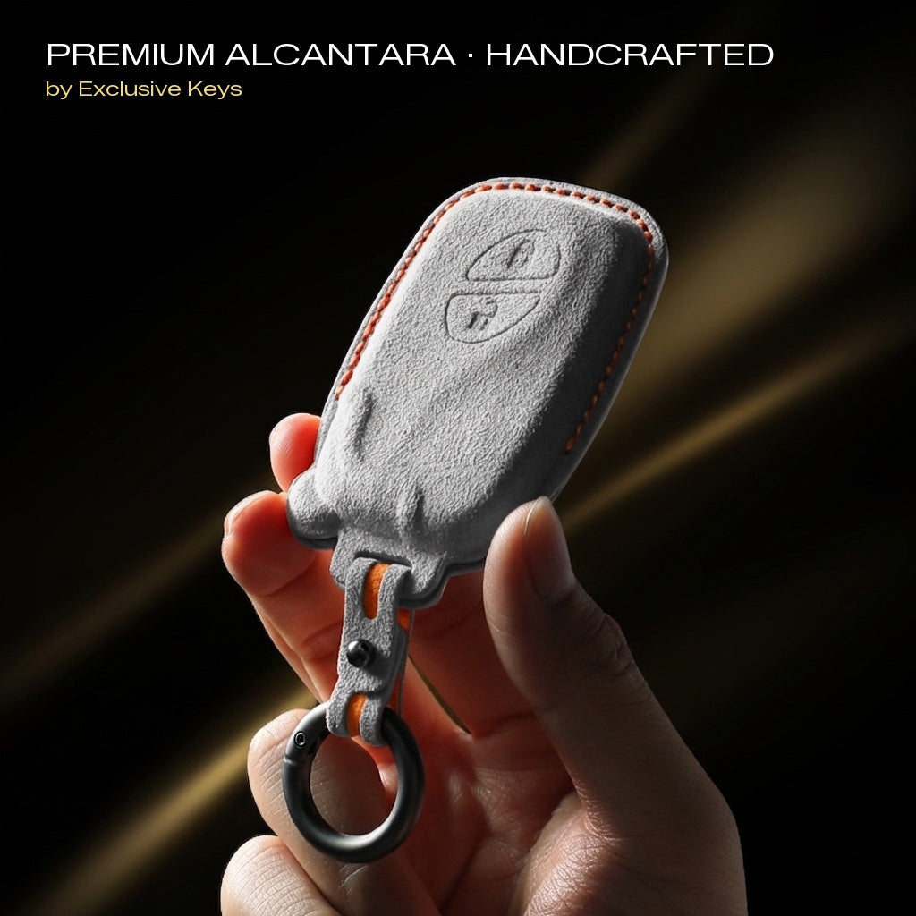 Étui Lexus — Alcántara® Officiel | LM, LS, LX & More
