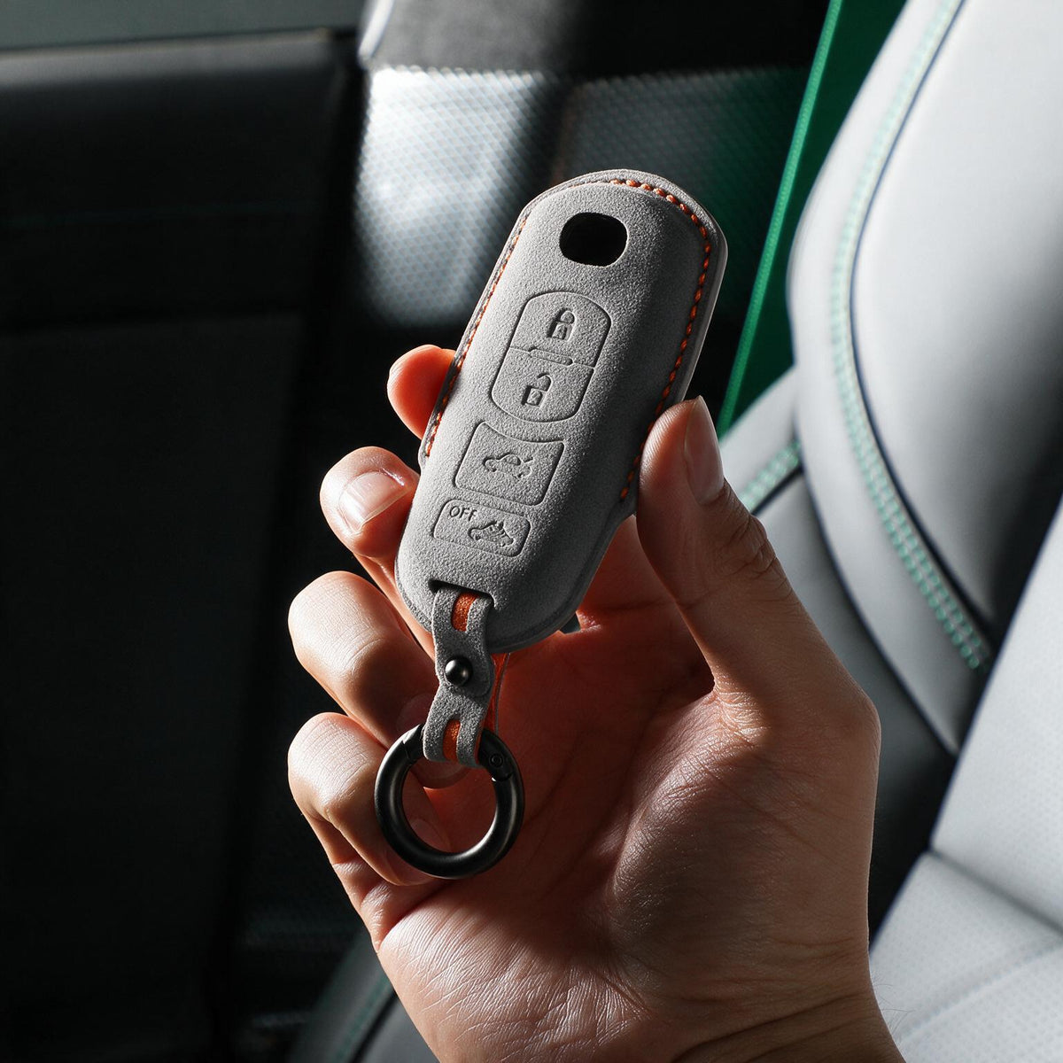 Mazda Schlüsselhülle — Offizielle Alcántara® | CX-5, CX-30, Mazda 3 & More (4 Buttons)