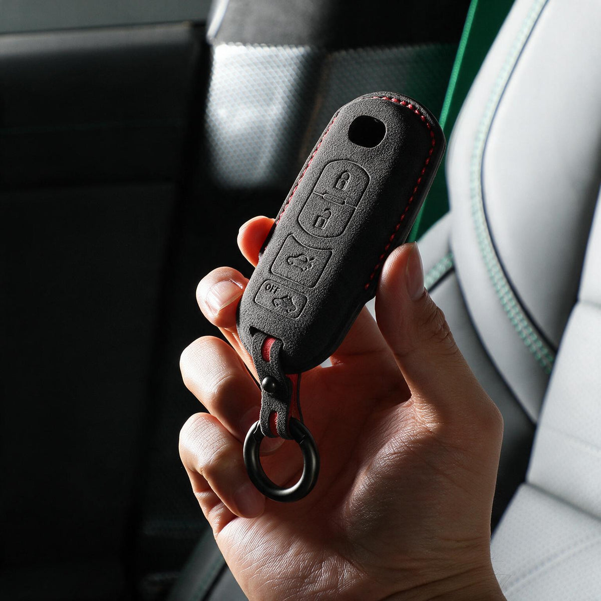 Mazda Schlüsselhülle — Offizielle Alcántara® | CX-5, CX-30, Mazda 3 & More (4 Buttons)